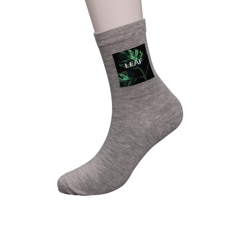 Mäkký tkaný hodvábny nylon obalený imitáciou spandexu 3D tlačeným žakárom ručne šité jesenné a zimné pánske ponožky WSD2850