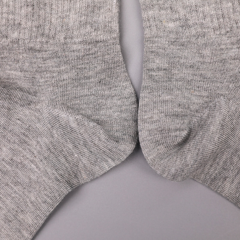 Mäkký hodvábny nylon pokrytý čpavkom 2 horizontálne pásiky a vystužené ručne šité dámske ponožky WSD1536